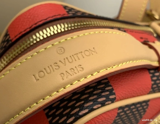 WIS VUITTON LOUIS Messenger-24*24*8CM Chess 0213